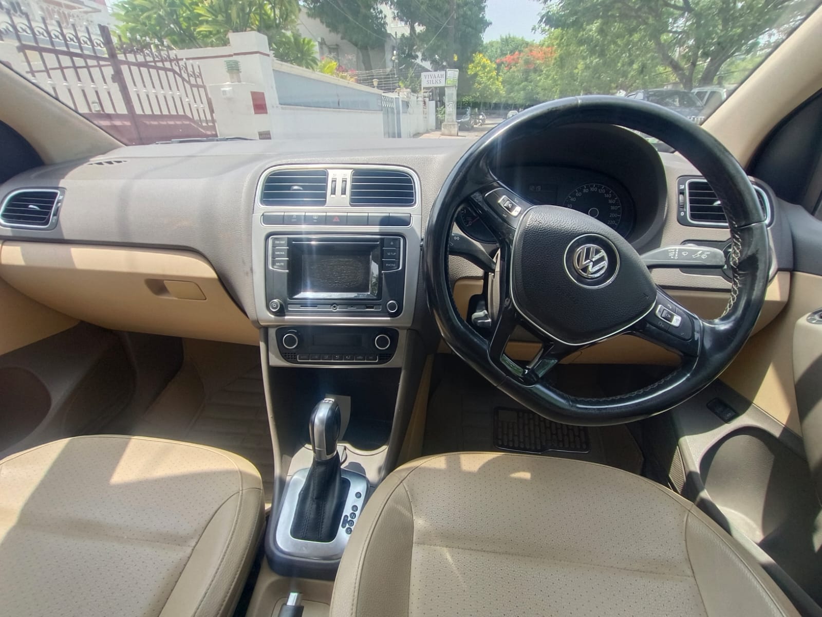 Volkswagen Vento - Image 4
